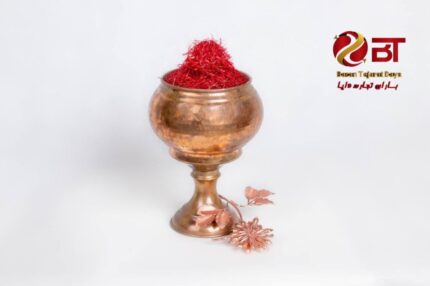 ظرف زعفران مسی پایه دار