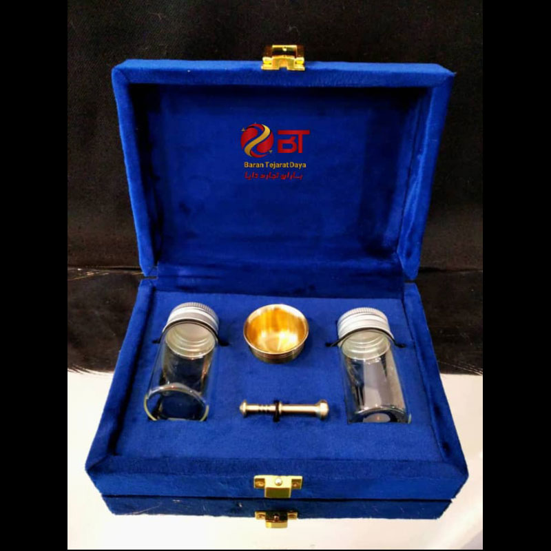 مخمل-دو-ظرف-شیشه-ای-زعفران